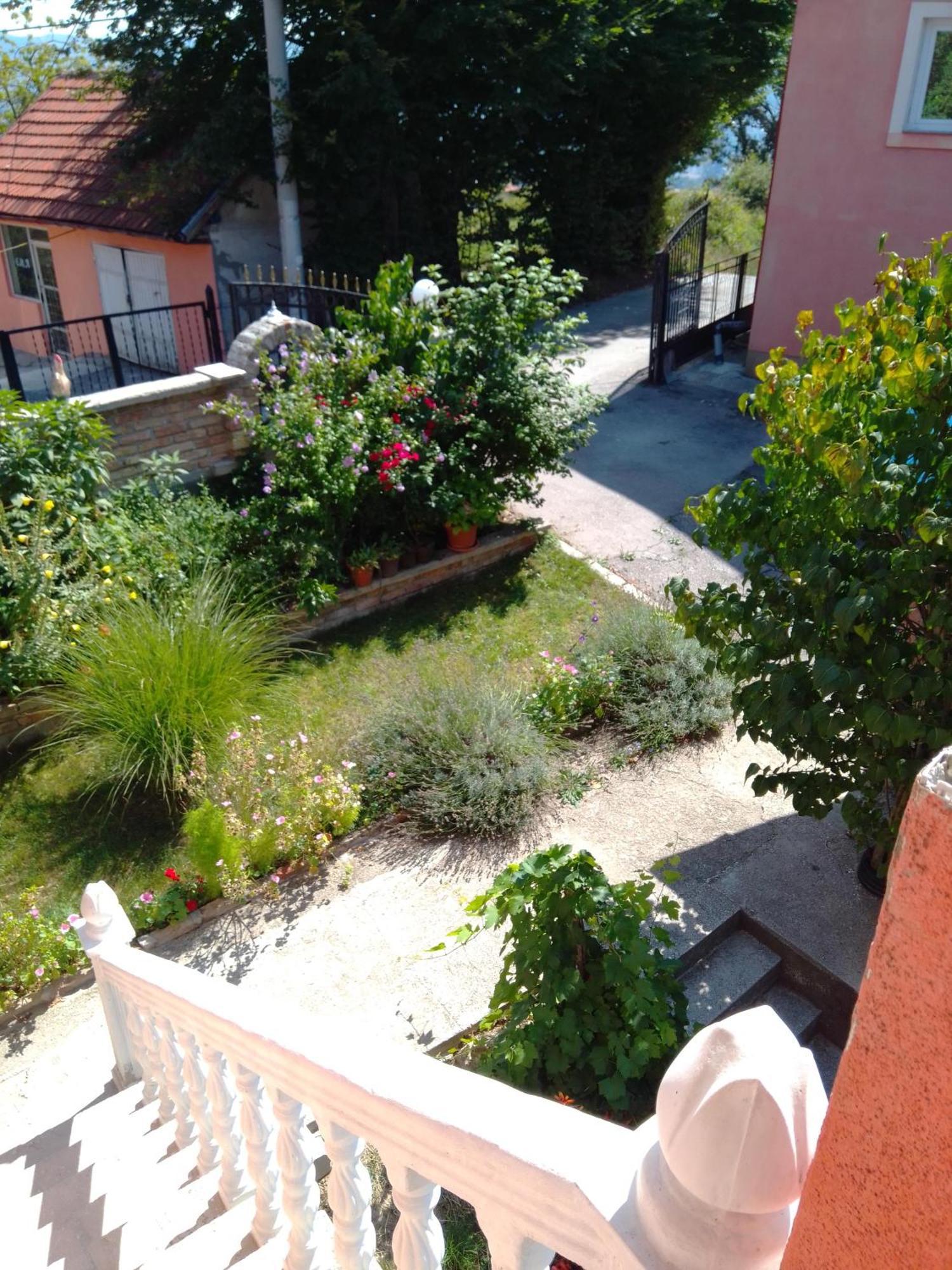 Apartman House Annesa SJJ Exteriör bild